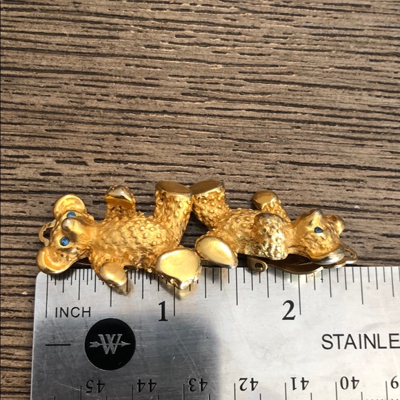 Erwin Pearl Matte Goldtone Teddy Bear Clip Earring - Picture 9 of 16